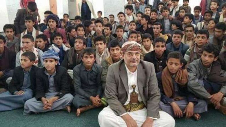 الحوثيون يبدأون فرز أطفال المراكز الصيفية لنقلهم إلى الجبهات