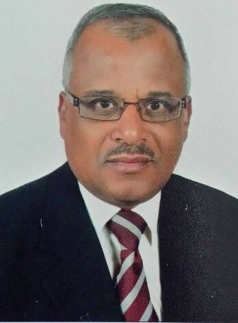المدير العام لمؤسسة الكهرباء يعزي آل عشال في وفاة المدير المالي لمحطة كهرباء خورمكسر