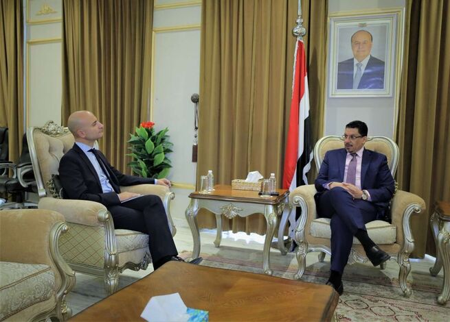 بن مبارك يناقش مع السفير الفرنسي التطورات السياسية والجهود المبذولة لتحقيق السلام