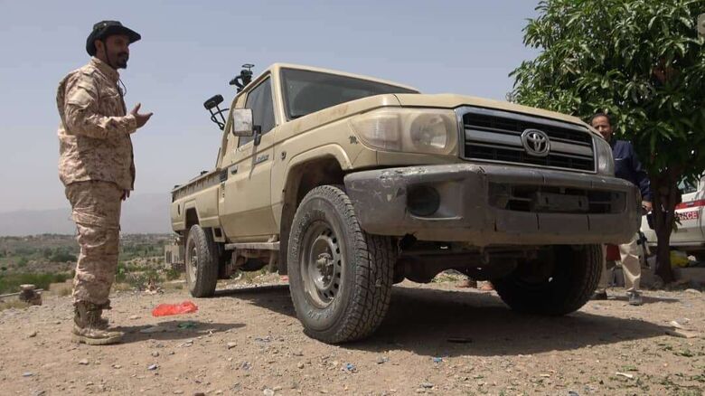 قوات اللواء 30 مدرع مسنودة بقوات المقاومة تكسر هجوميين لمليشيا الحوثي غرب الضالع .