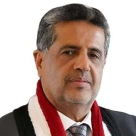 برلماني يمني يعلق على قرار مليشيا الحوثي بحجز جميع أموال وارصدة بنك التضامن.. ماذا قال؟