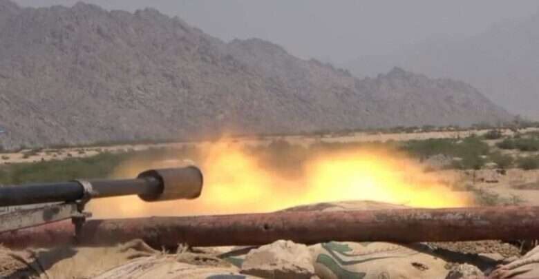 مصرع ثلاثة حوثيين وتدمير مربض مدفعية على أيدي القوات المشتركة