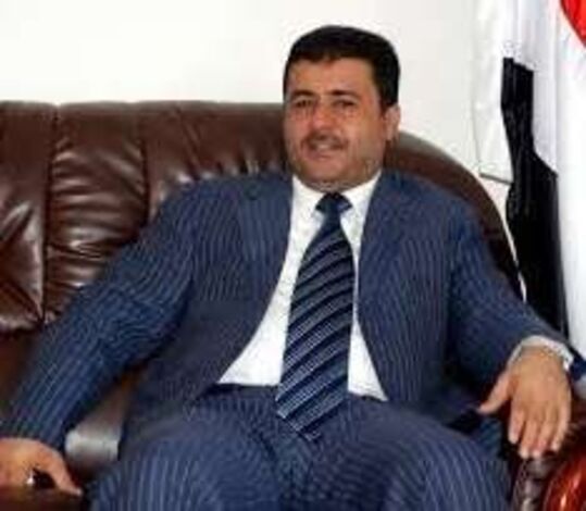 الشيخ العيسي يهنئ السفير المصري لدى اليمن بمناسبة ذكرى ثورة 23 يوليو
