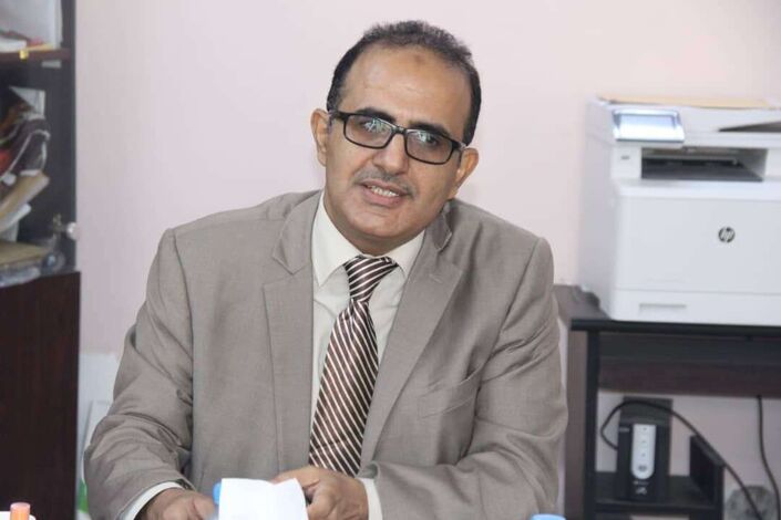وزير الصحة العامة والسكان يعزي الدكتور عبدالقادر الباكري بوفاة شقيقه