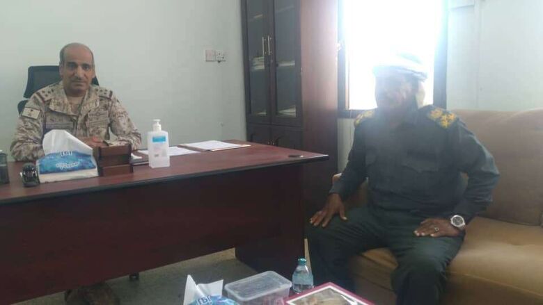مدير عام شرطة سقطرى يقوم بزيارة قائد قوات الواجب السعودي 808