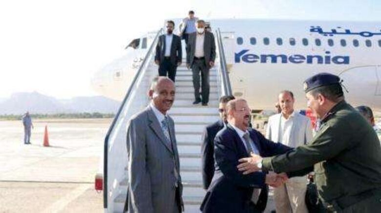 رئيس البرلمان اليمني يصل حضرموت تمهيداً لاستئناف الجلسات
