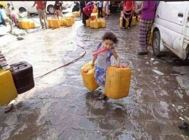 ميليشيات الحوثي تطالب سكان صنعاء بدفع فواتير استهلاك المياه