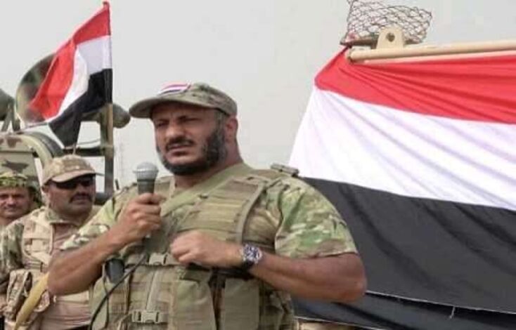 قائد المقاومة الوطنية يعلق على استهداف مليشيا الحوثي ميناء المخا