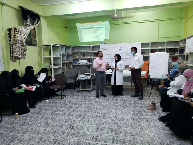 إختتام دورات تدريبية بمستشفى الصداقة في عدن