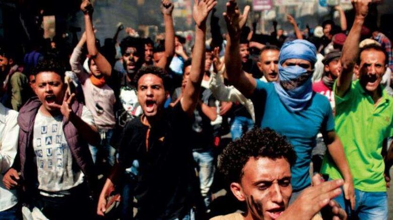 احتجاجات غاضبة في الشارع اليمني بسبب تدهور العملة وارتفاع الأسعار