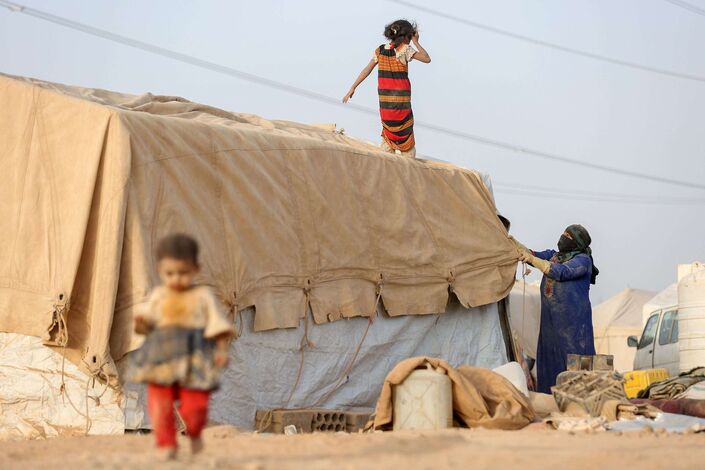 ميليشيات الحوثي تحاصر عشرات آلاف المدنيين جنوب مأرب