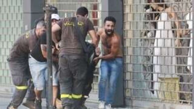 اشتباكات بيروت: قتلى وجرحى في احتجاجات ضد قاضي تحقيق انفجار المرفأ، ووزير الداخلية يتحدث عن "عمليات قنص"