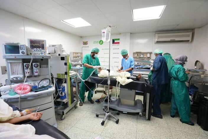 العون المباشر تمويل 155 عملية في المخيم الجراحي المجاني بمحافظة عدن