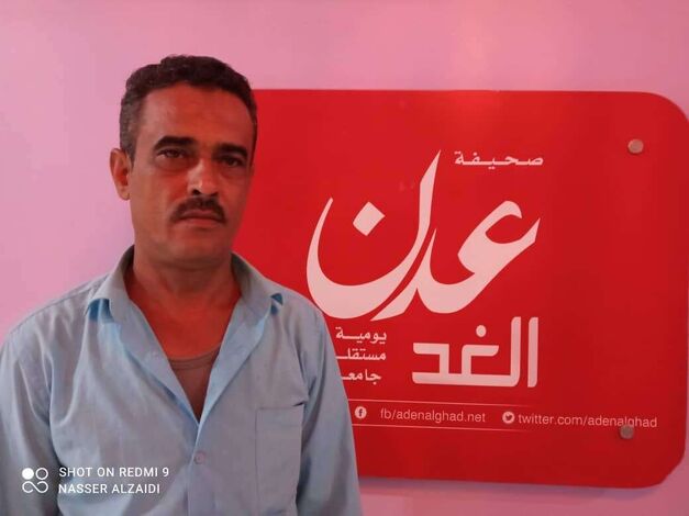مواطن من عدن يشكو قيام قوة أمنية باعتقال زوج ابنته