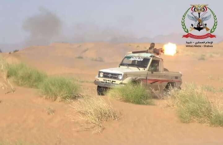 مدفعية الجيش الوطني تلحق خسائر فادحة بصفوف الحوثيين في جبهة بيحان.