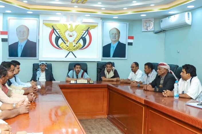 محافظ شبوة ومدراء المديريات يؤكدون على تعزيز التلاحم الوطني وتوحيد الجهود لمواجهة الخطر الحوثي الايراني