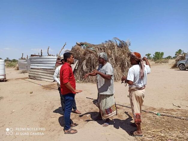 التركي يتفقد مخيمات النازحين بعدن