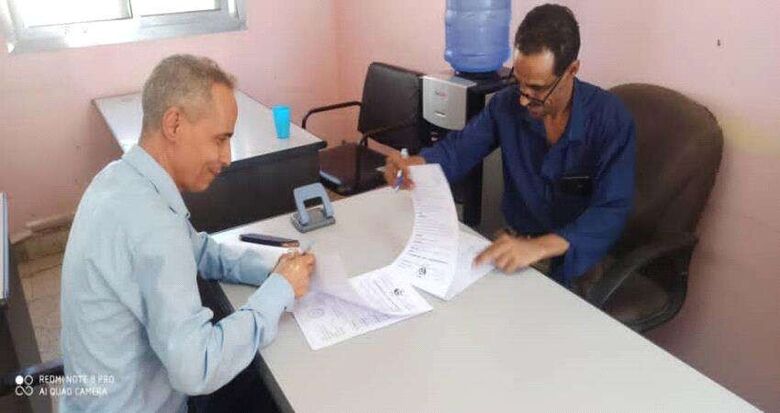 توقيع اتفاقية حول تحصيل فواتير الكهرباء عبر مكاتب البريد بمحافظة لحج