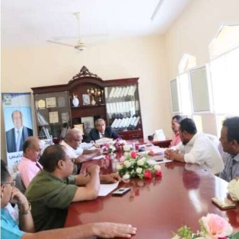 مجلس جامعة أبين يعقد اجتماعاً استثنائياً ويقر تعليق المادة رقم 21 من أحكام نظام الجامعات اليمنية الحكومية
