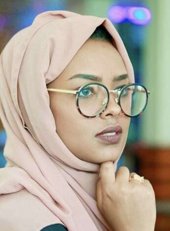 الحكم بسجن الفنانة الحمادي ورفيقاتها خمس سنوات مع نشر اسمائهن في وسائل الإعلام