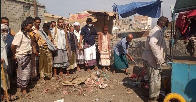 مدير عام مديرية الملاح عنتر المغرمي يدشن حملة نظافة واسعة في الشوارع والاماكن العامة