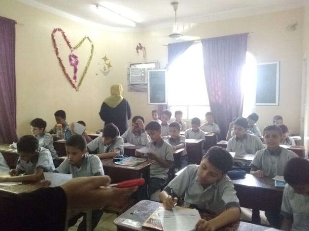 تدشين امتحانات الفصل الأول في مدارس خليج عدن .