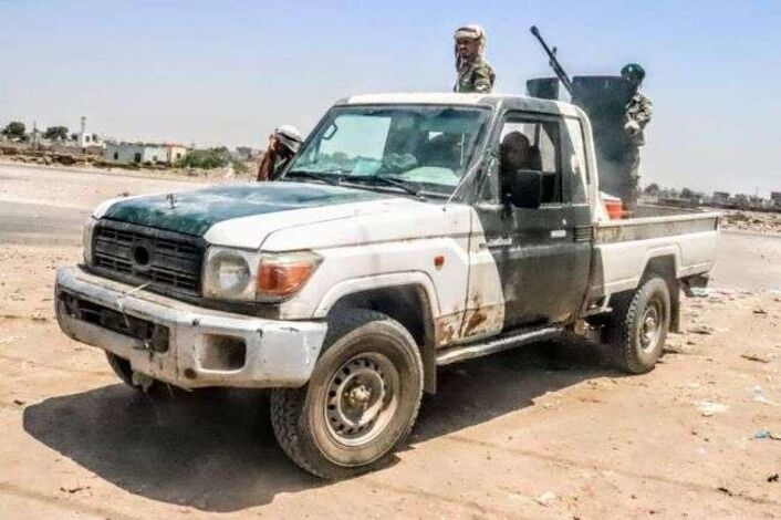 حملة أمنية للحزام الأمني تسفر عن استشهاد جندي وضبط إثنين مسلحين شمال عدن