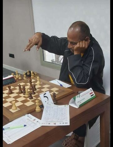 عقربي اليمن يتعادل مع بطل الجزائر في بطولة العرب للشطرنج