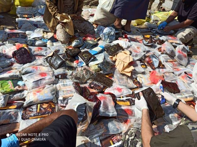 إتلاف كمية كبيرة من المخدرات في عدن(صور)