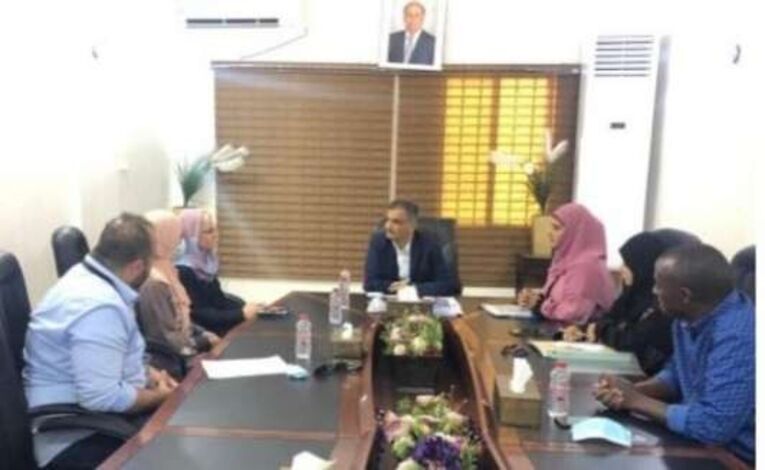 محافظ عدن يلتقي رئيسة منظمة الهجرة الدولية ويناقش معها تدفق المهاجرين الأفارقة