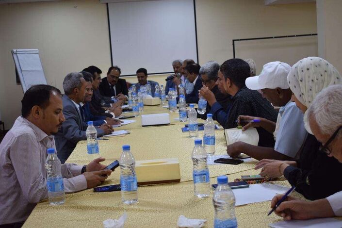 اجتماع وزارة الإدارة المحلية بالتنسيق مع وفد رفيع من الـ UNOPS بمحافظي محافظات عدن، لحج، ابين، الضالع.