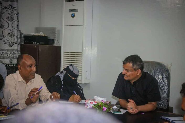 مدير عام مديرية دارسعد يجتمع بزكي حداد ومدير مياه المديرية