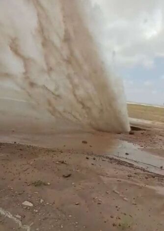 توقف ضخ المياه من محافظة أبين نتيجة لكسر في خط المياه إلى محافظة عدن والعمل جار لإصلاحه
