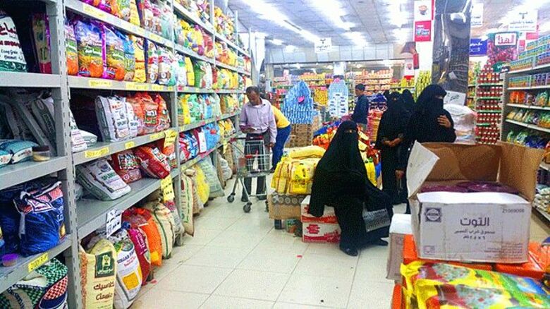 كيف يبدو حال الناس في عدن عقب معاودة ارتفاع الأسعار؟