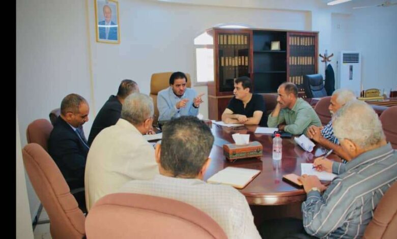اجتماع لأجهزة وزارة الأشغال يقر تنفيذ تدخلات عاجلة في شوارع العاصمة عدن