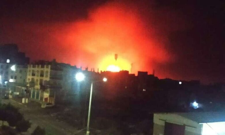 سكان : قصف عنيف للتحالف في صنعاء هو الأعنف منذ 4 سنوات