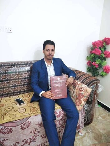 باحث يمني يحصل على درجة الدكتوراه في الآداب من جامعة عليقار الإسلامية