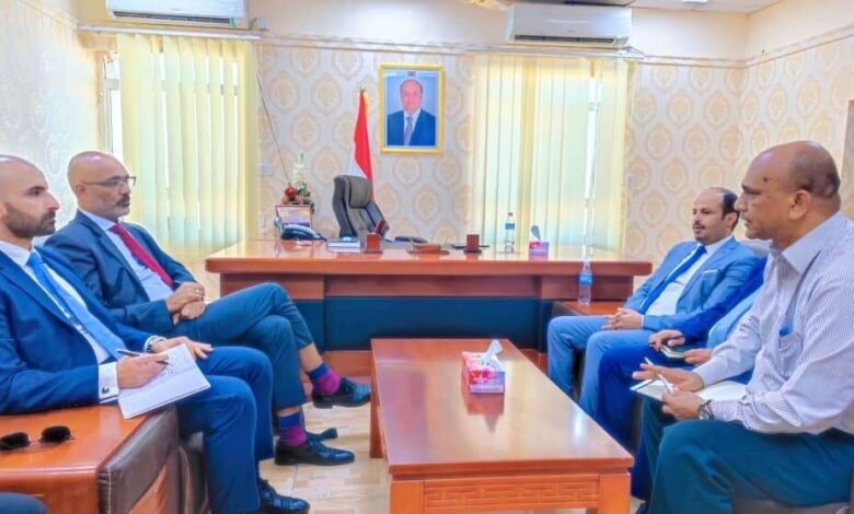 الوزير عرمان يلتقي السفير الهولندي لدى اليمن