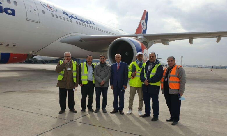 بعد استكمال طلائها في القاهرة... دخول طائرة "عدن" الجديدة في أسطول طيران اليمنية قريبا