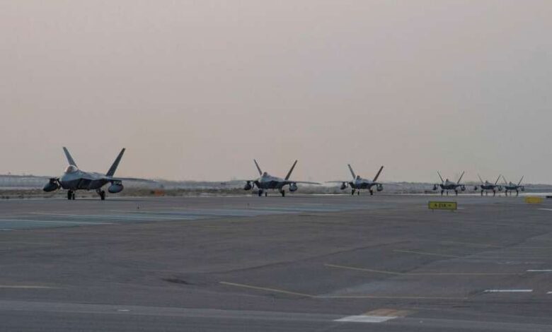 وصول مقاتلات إف - 22 الأميركية إلى الإمارات لمواجهة تهديدات الحوثيين