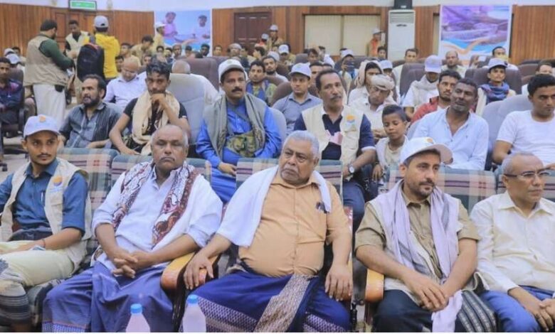 مسؤول حكومي: قيادي حوثي انشأ جمعية للسيطرة على  دعم المنظمات الدولية للصيادين