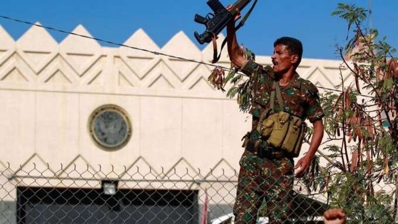الحوثيون يعتقلون موظف في السفارة الأميركية بصنعاء