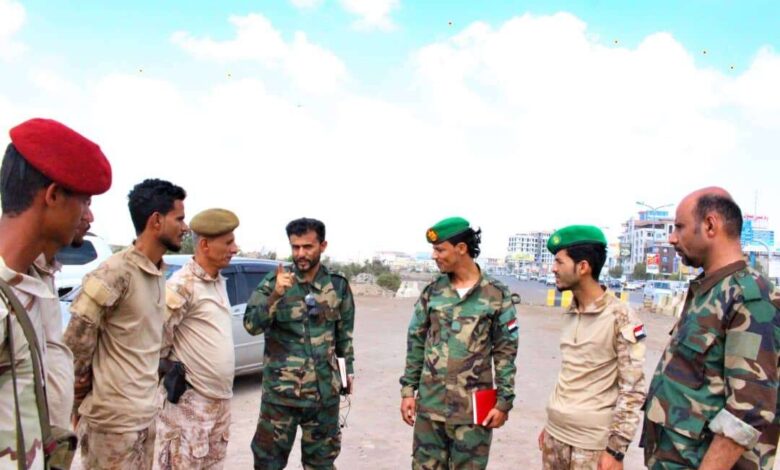 التوجيه المعنوي للواء الأول دعم وإسناد يتفقد نقاطه العسكرية والأمنية في العاصمة عدن لتعزيز تواجدها وإرشاد أفرادها لحفظ الأمن