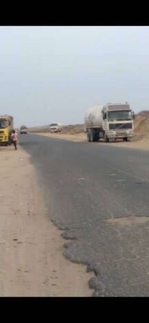وكلاء الغاز بطورالباحة يحتجزون شاحنات غاز تابعة لوكلاء محافظة تعز
