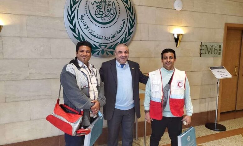 وفد الهلال الأحمر اليمني فرع المكلا يلتقي بالمنظمة العربية للتنمية الادارية التابعة لجامعة الدول العربية