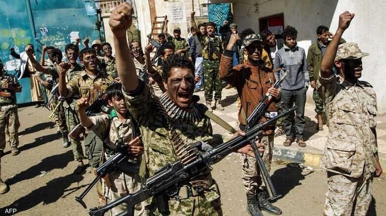 سفير سابق يكشف عن سبب احتجاز الحوثي لناقلات مشتقات النفط بالجوف والحديدة