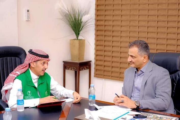 المحافظ لملس يناقش مع مدير مكتب البرنامج السعودي آليات  تسريع تنفيذ المشاريع السابقة ودعم مشاريع جديدة