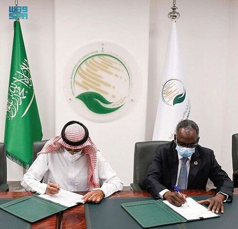 التوقيع على اتفاقية لتوفير امدادات المياه في اربع محافظات يمنية