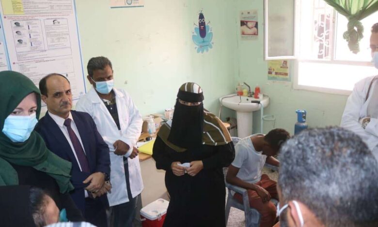 مدير عام دار سعد يَطّلِعُ على الخدمات الطبية المقدمة للمواطنين في مجمع البساتين ومركز الصحة الإنجابية .