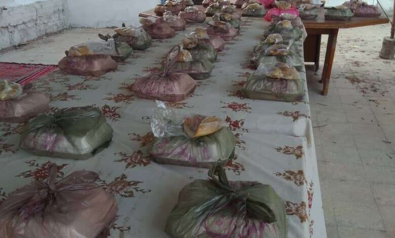 مبادرة الاتحاد الحرفي التنموي  الجنوبي تواصل توزيع وجبات الإفطار والعشاء بالعاصمة عدن.